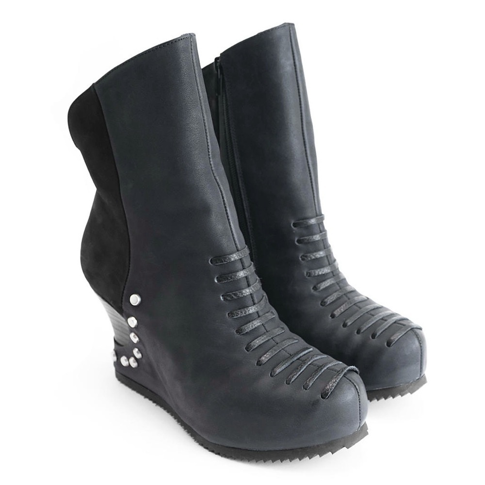 John Fluevog CONQUER MALEIKA STUDDED WEDGE ANKLE BOOTS black size 11